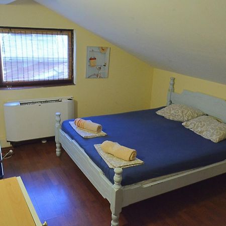 Hostel Bed N Beer Belgrado Exterior foto